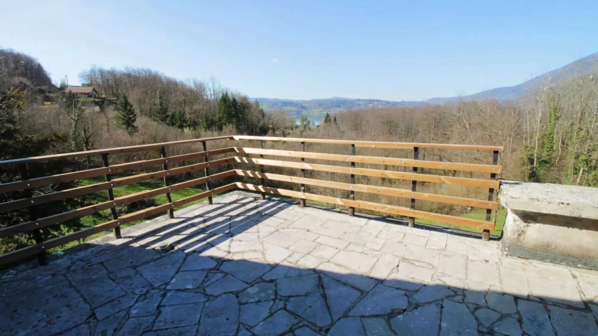 Bohemian Holiday Home With Lake View Aiguebelette-le-Lac